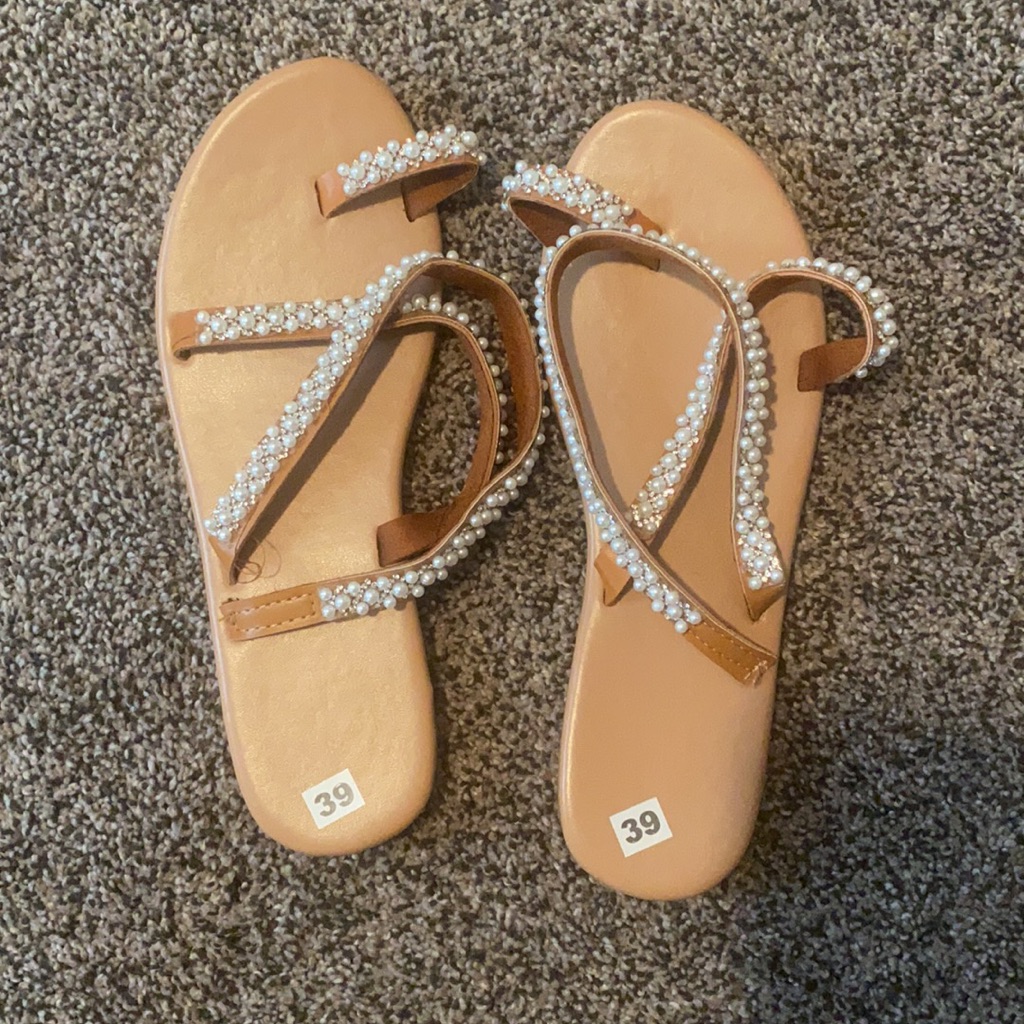 Pearl Toe Loop Sandals